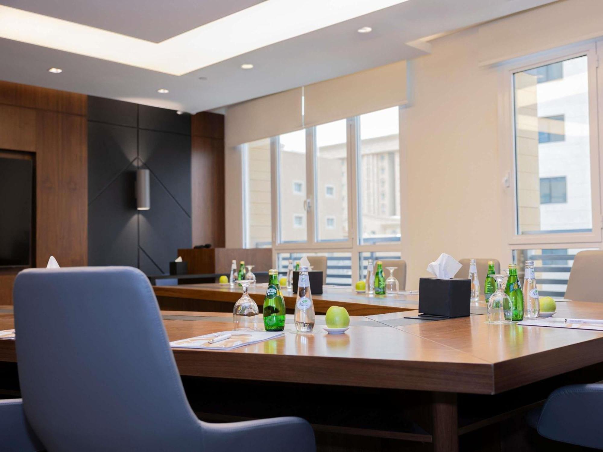 Mercure Riyadh Al Anoud Экстерьер фото
